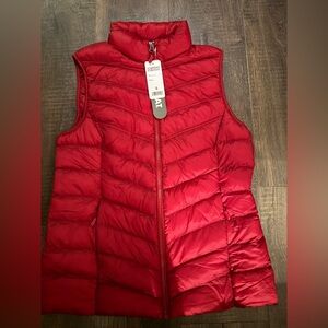 32* puffy vest, nwt women’s small